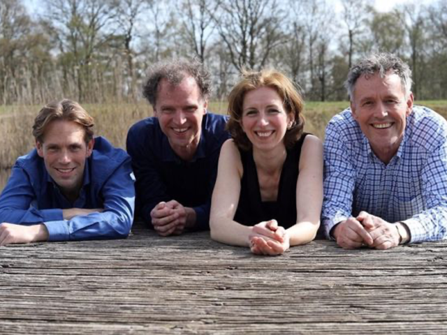 Maarten Koningsberger zingt Schubert voor Ad van ’t Veer.